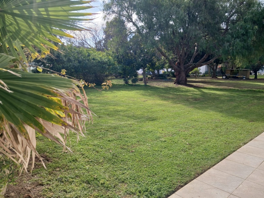 4 Bedroom Property for Sale in Stilbaai Wes Western Cape